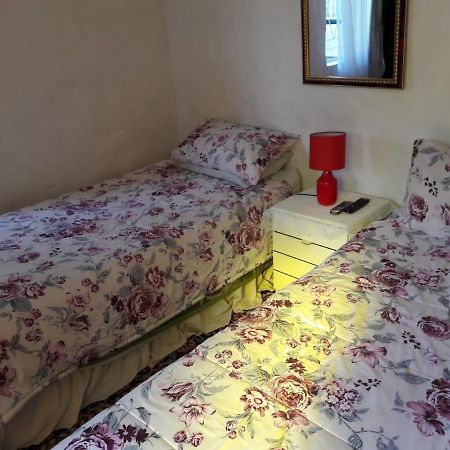 Heila'S In House Family Room-Homestay! Блумфонтейн Экстерьер фото