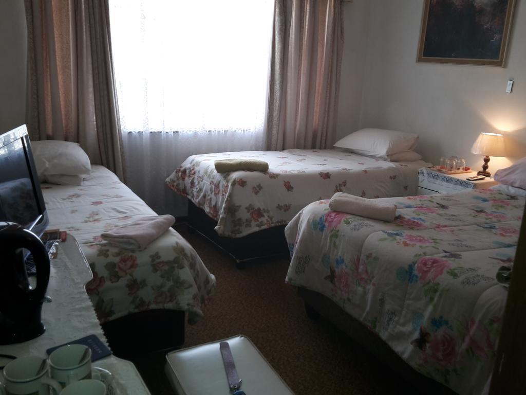 Heila'S In House Family Room-Homestay! Блумфонтейн Экстерьер фото